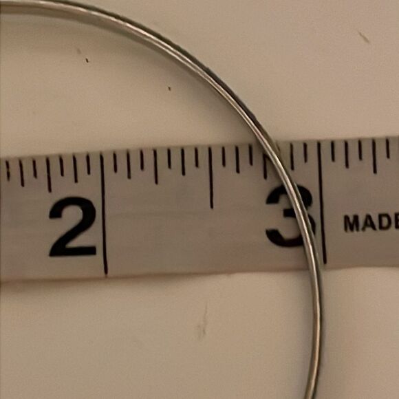 7.5” silver tone textured and smooth polished bangle bracelet - Picture 9 of 10